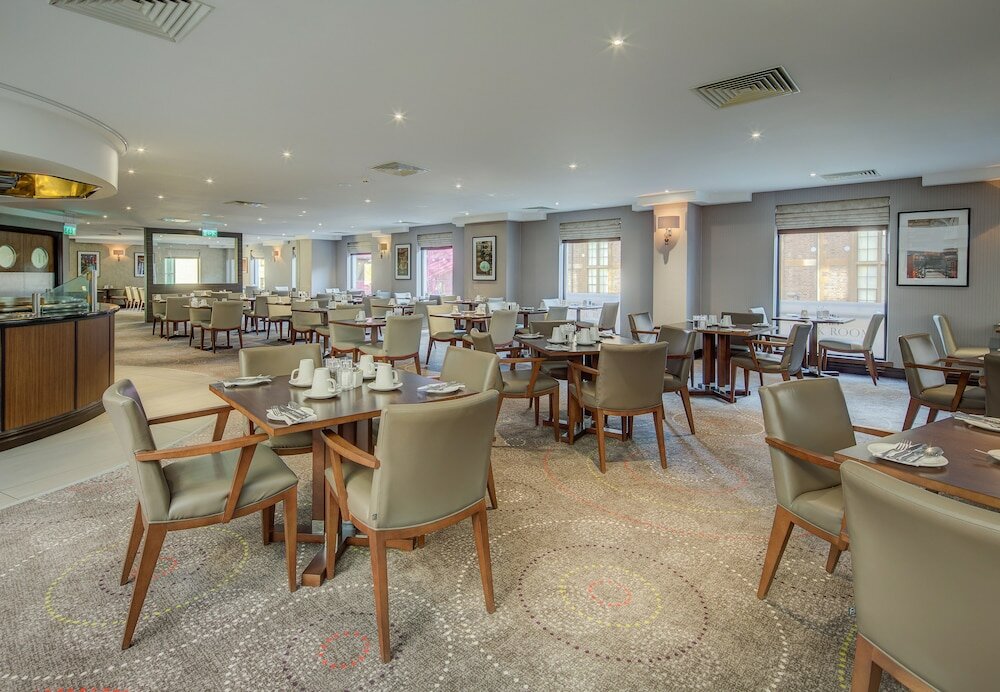 Фото Hilton Cambridge City Centre