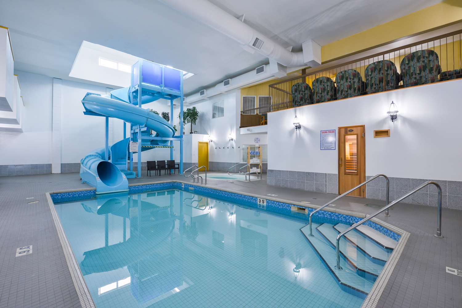 Фото Canadas Best Value Inn Valemount