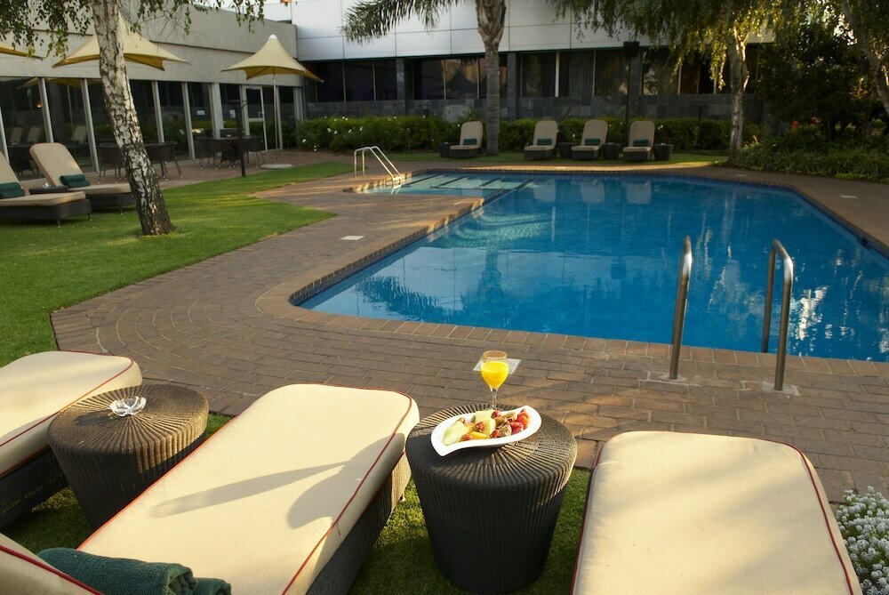 Hotel Southern Sun O. R. Tambo International Airport, Kempton Park, photo