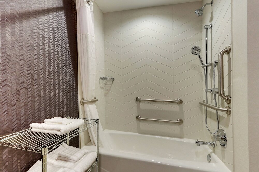 Фото Fairfield Inn & Suites by Marriott Southport