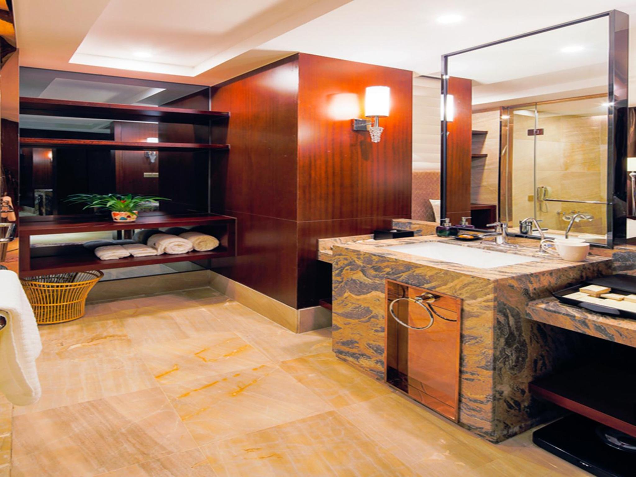 Фото Chongqing Sport Hotel