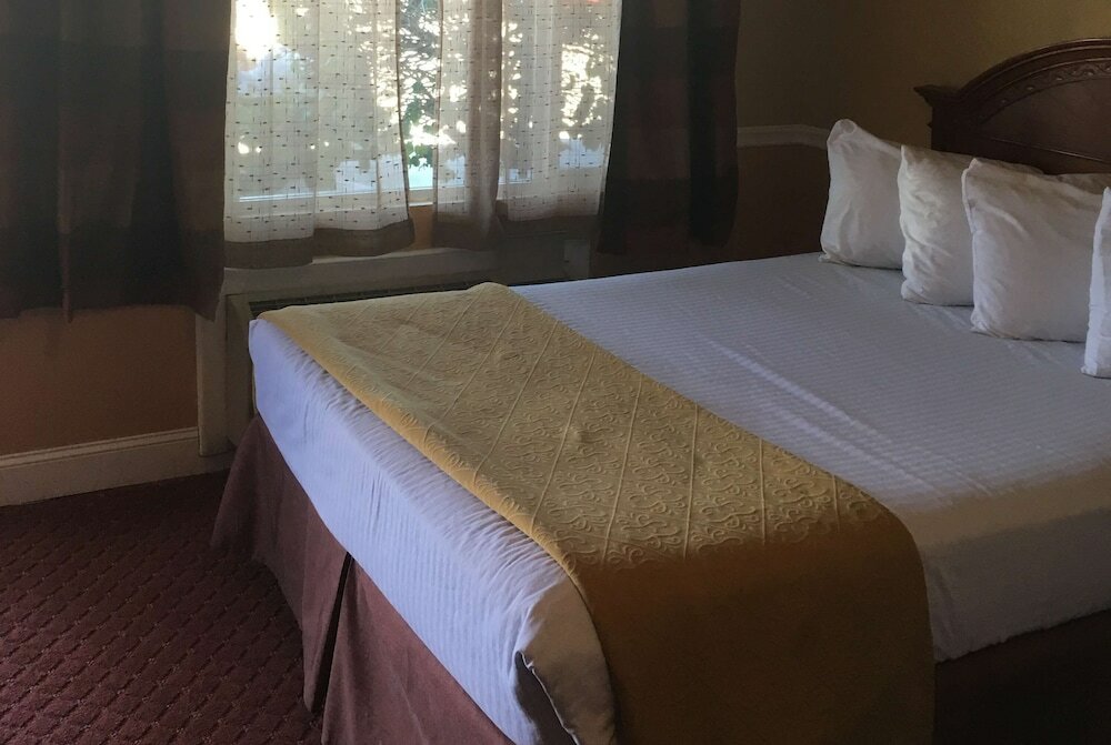 Фото Travelodge by Wyndham Hawthorne