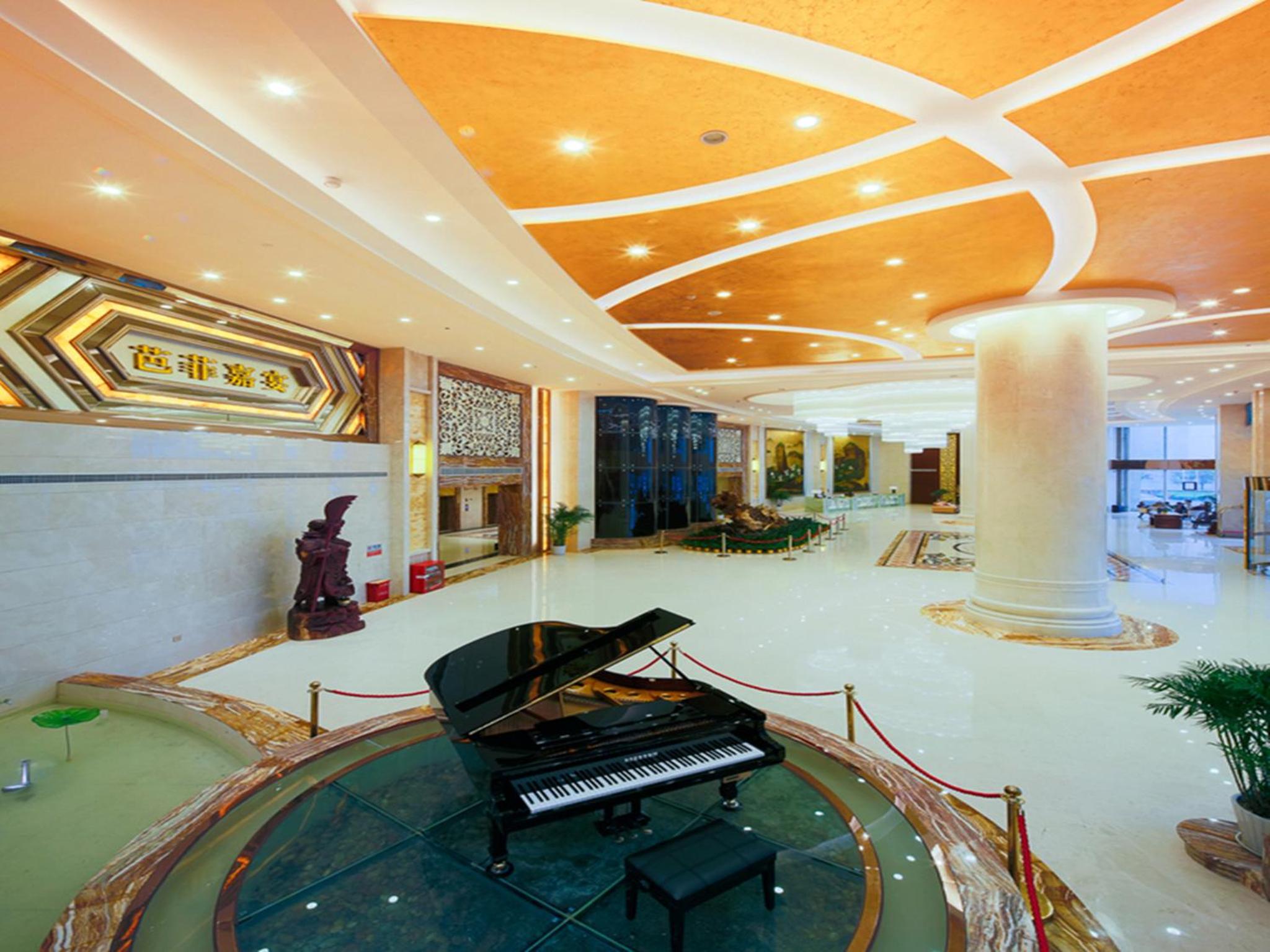 Фото Chongqing Sport Hotel