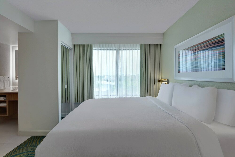 Фото SpringHill Suites by Marriott Jacksonville