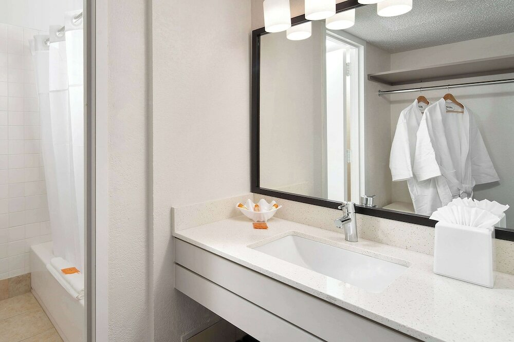 Фото Wyndham I-Drive Avanti Resort & Conference Center