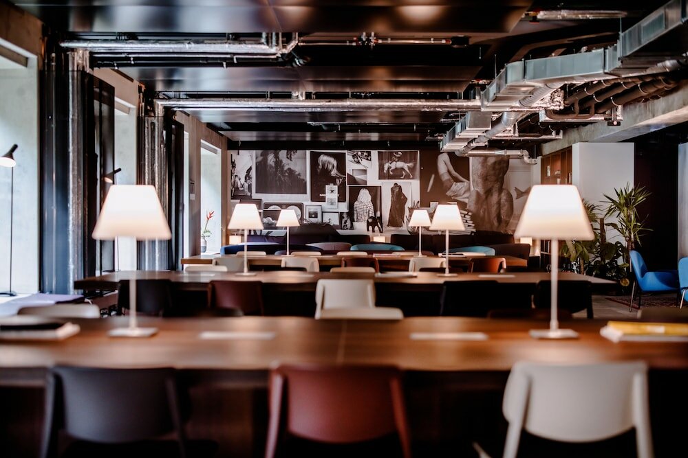 Фото The Flag West M.