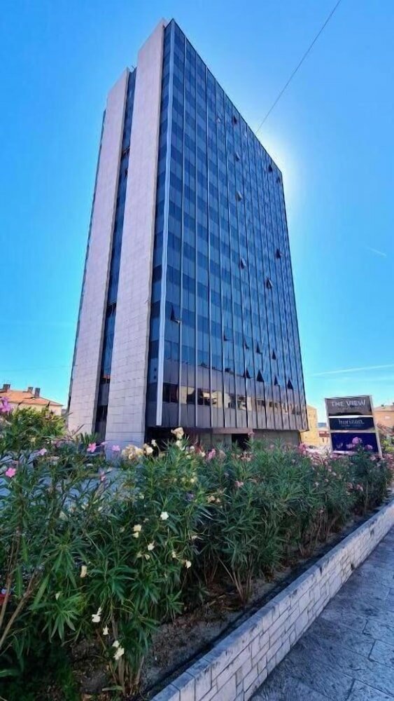 Фото Apinelo Tower Rooms