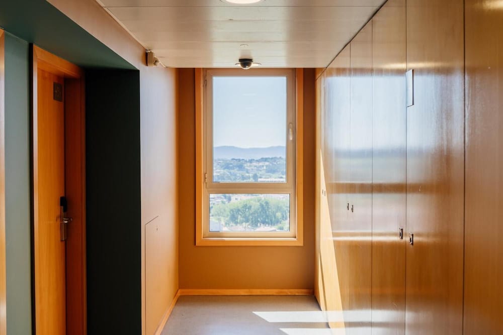 Фото Basic Braga by Axis