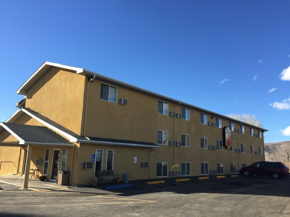 Фото Super 8 by Wyndham Raton