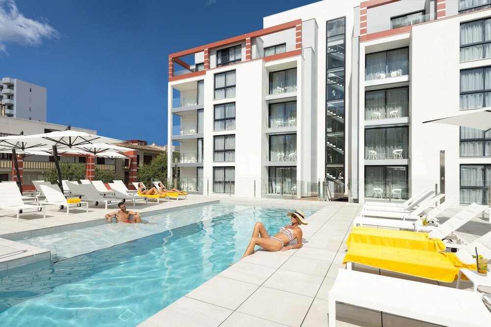 Фото Hotel Kyrat Amarac Suites