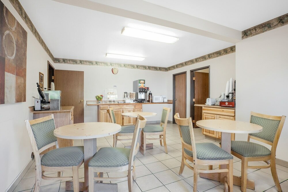 Фото Super 8 by Wyndham Moscow Pullman