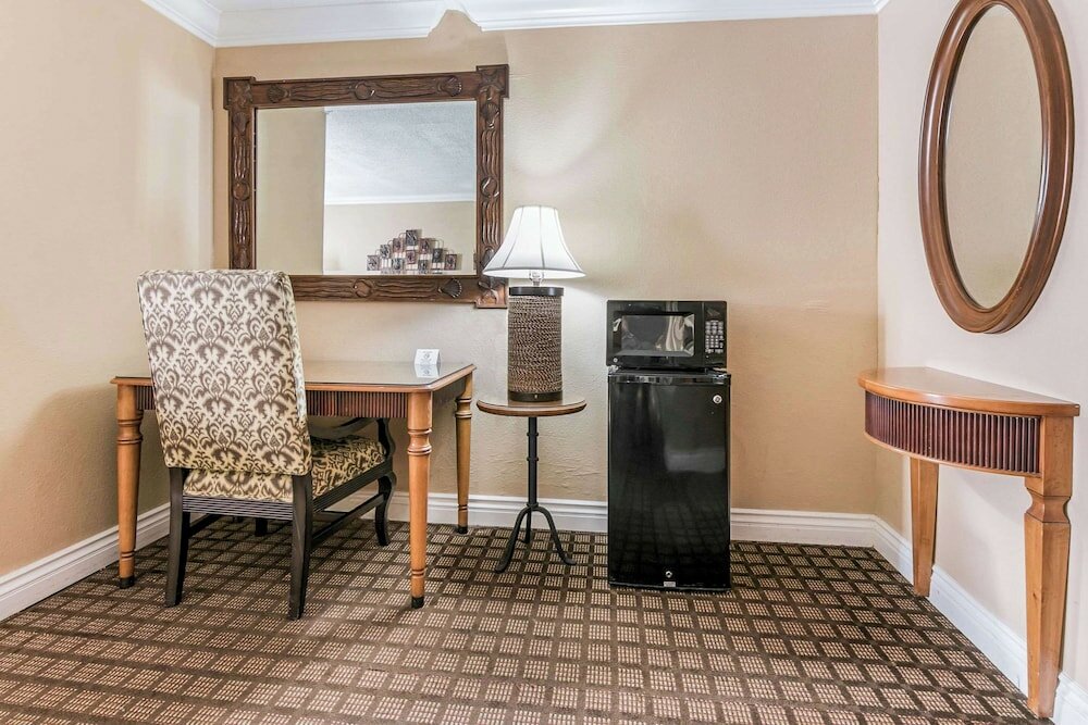 Фото Quality Inn & Suites