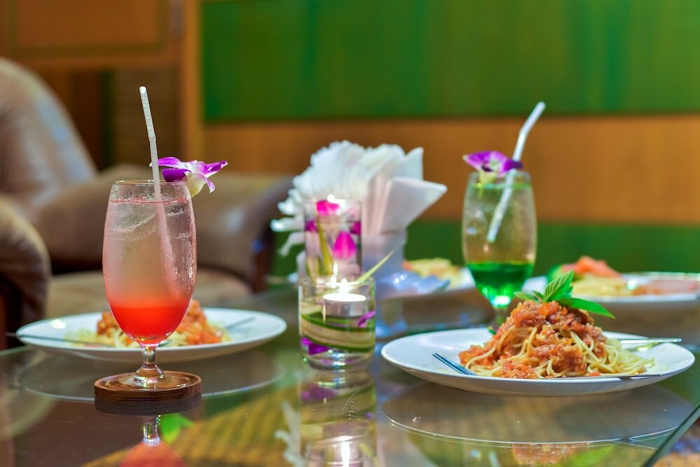 Фото Season Palace Huahin Hotel