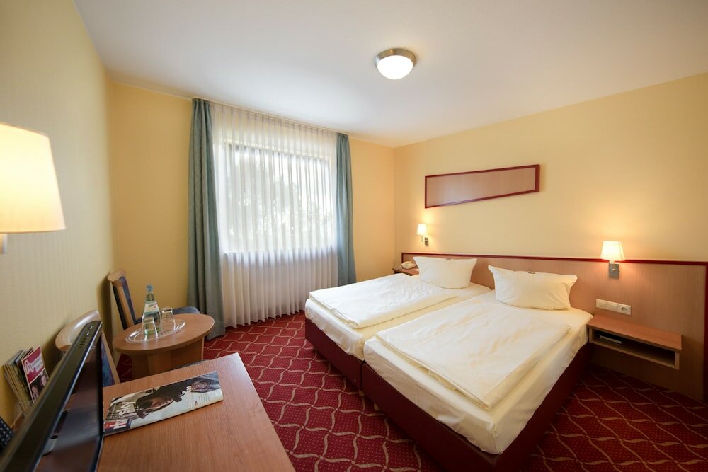 Фото отеля 2