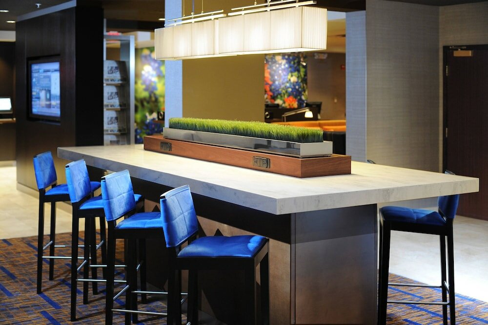 Фото Courtyard by Marriott Plano in Legacy Park