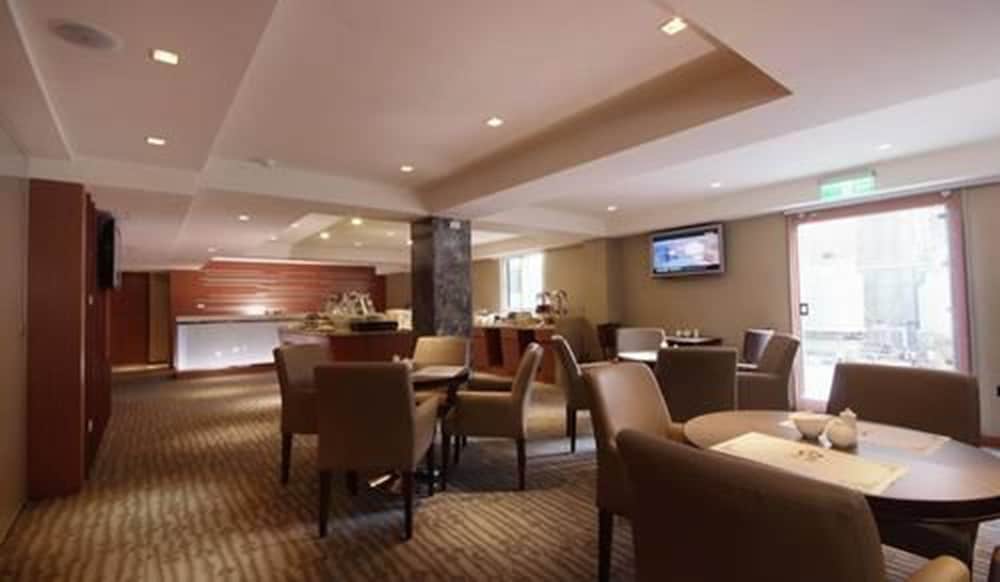 Фото Tokyo International Hotel