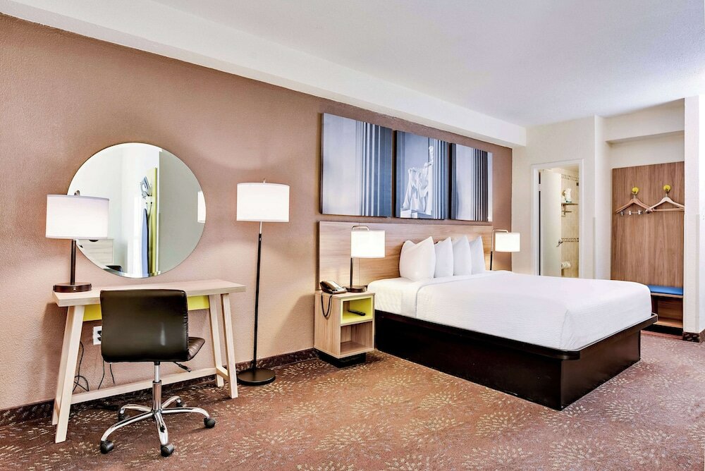 Фото Days Inn by Wyndham Washington DC/Connecticut Avenue