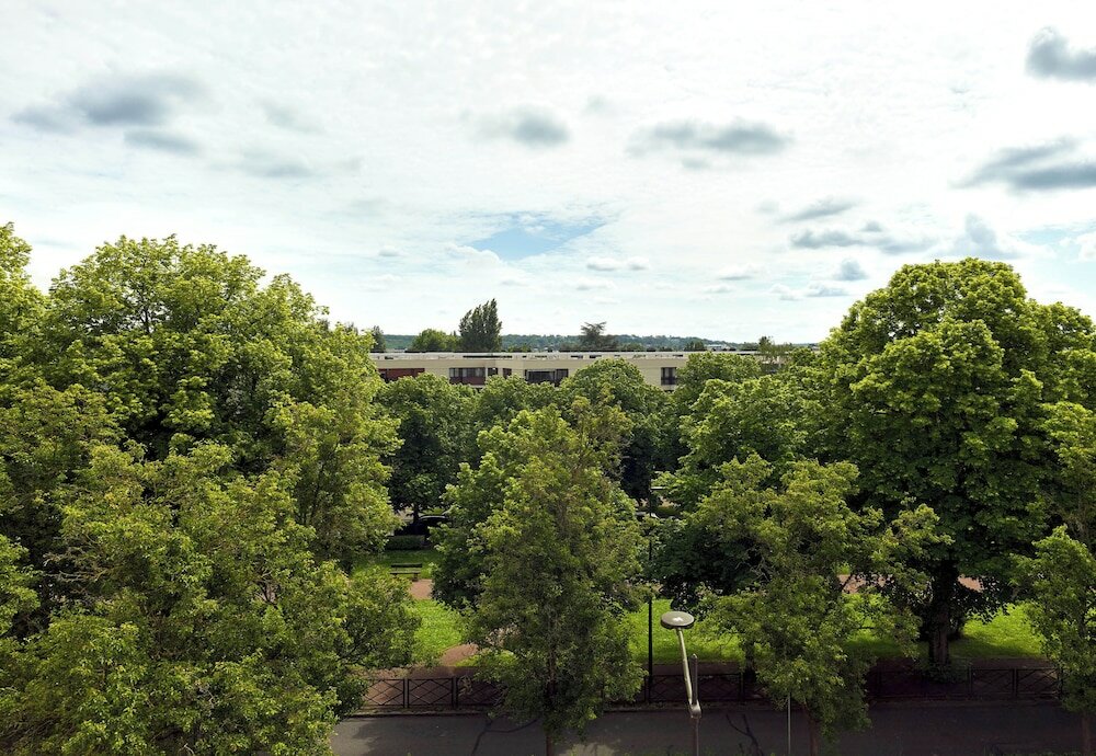 Фото B&b Hotel Versailles Le Chesnay