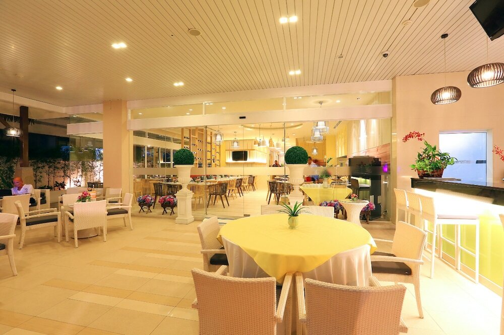 Фото Pattaya Sea View Hotel