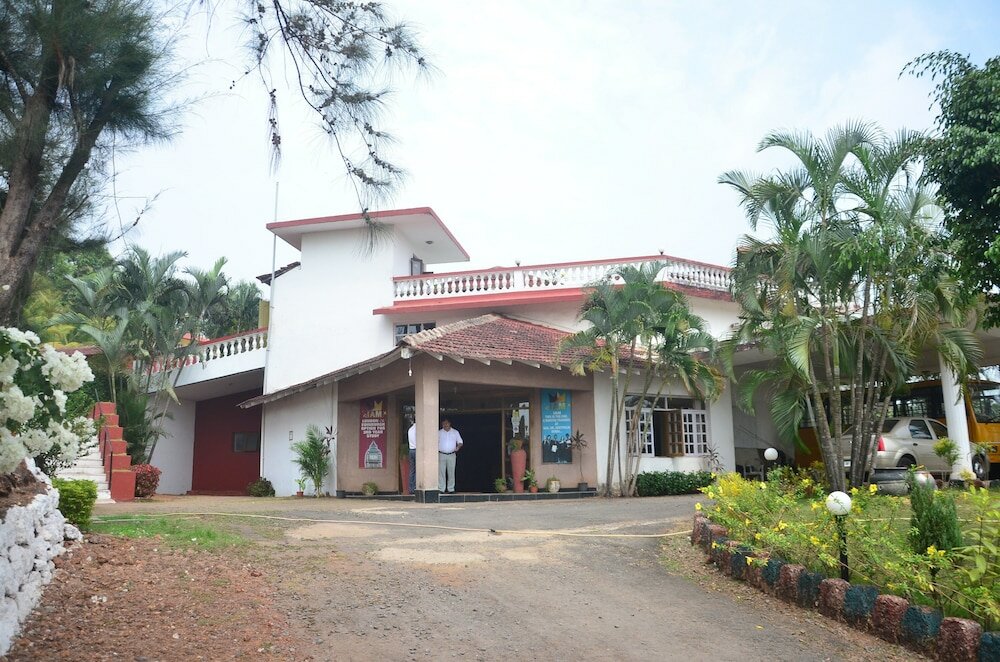 Фото Indismart Woodbourne Resort