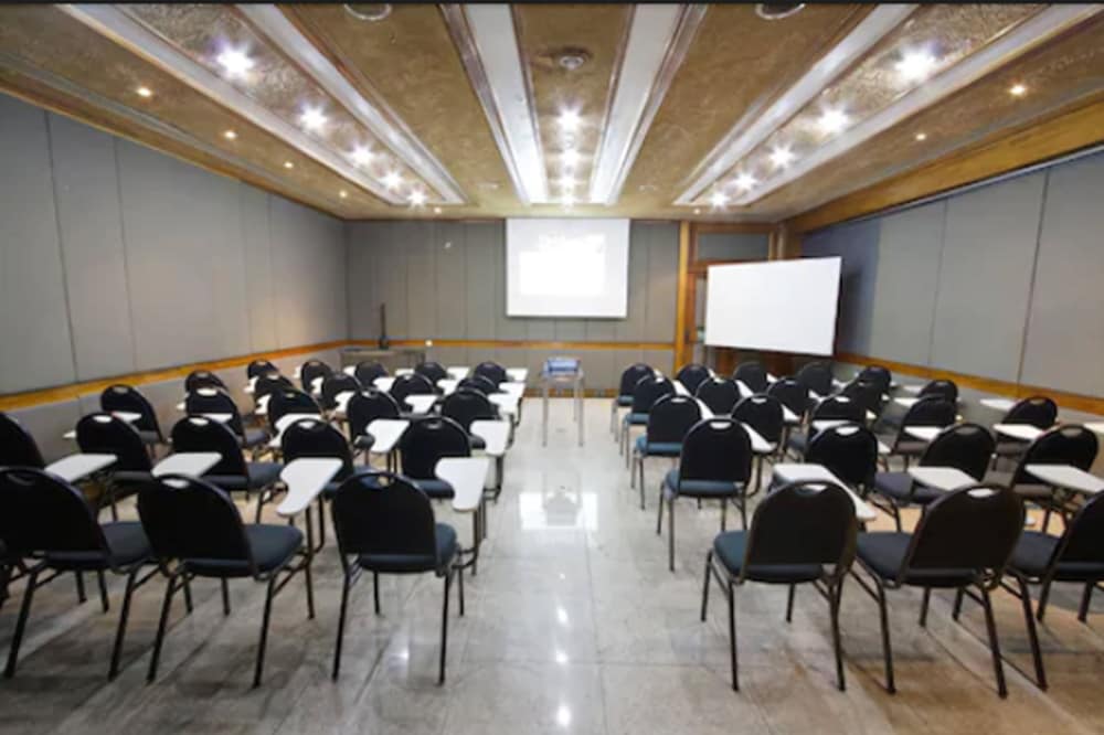 Фото Da Vinci Hotel & Conventions