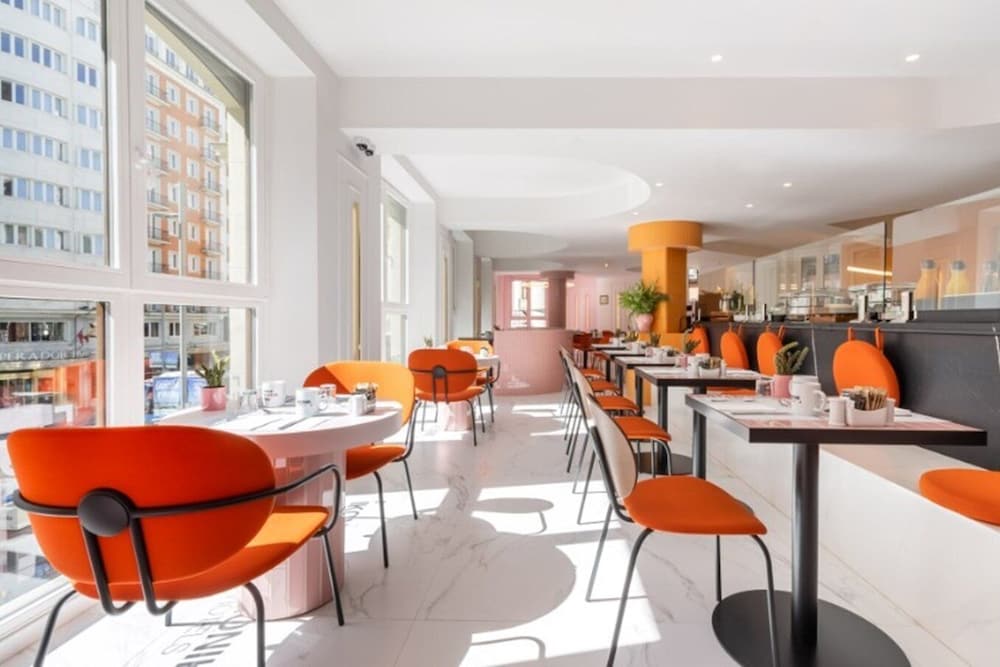 Фото Ikonik Gran VIA