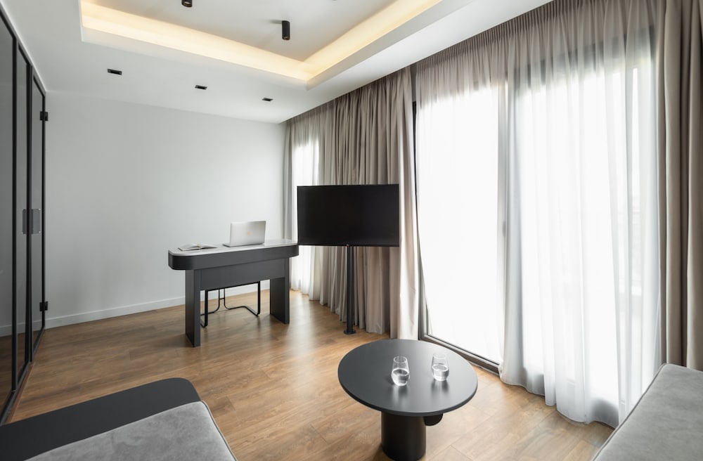 Фото Colors Hotel Athens