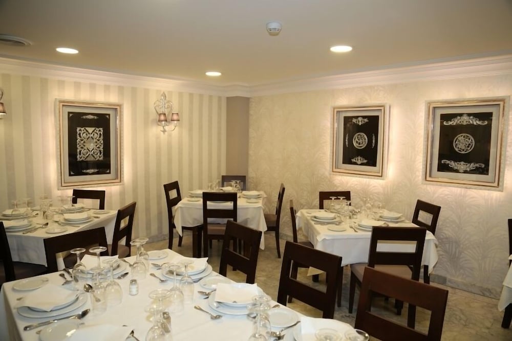 Фото Hotel M. A. Princesa Ana