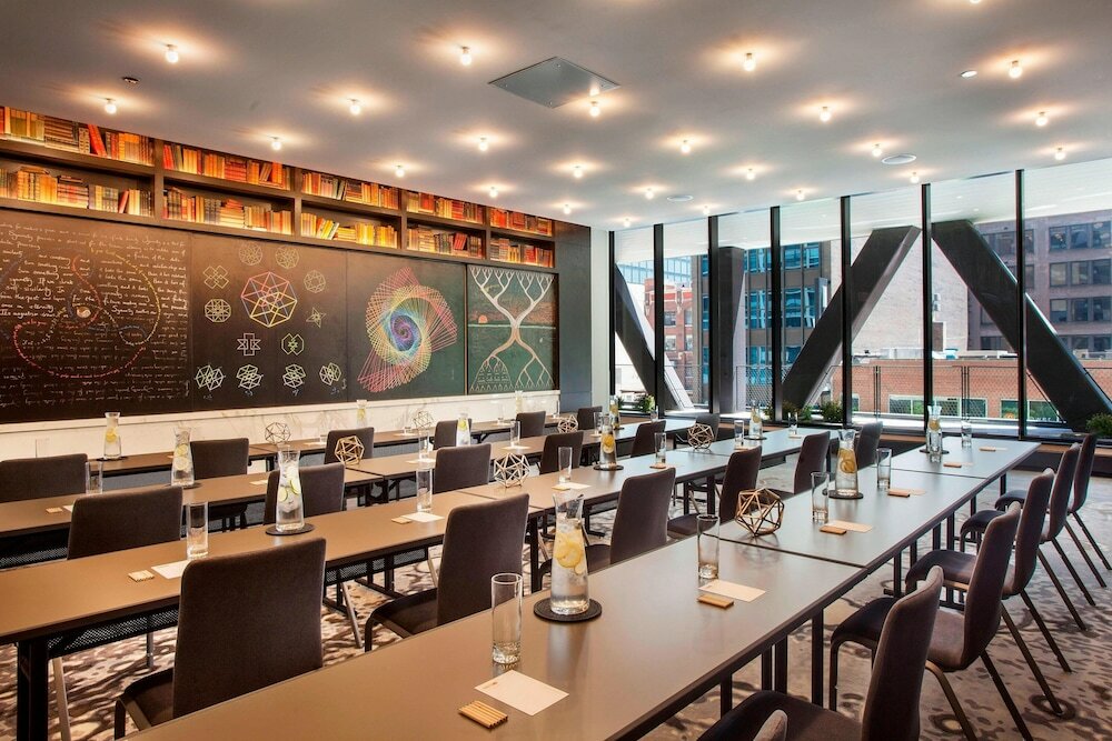 Фото Hotel Emc2, Autograph Collection