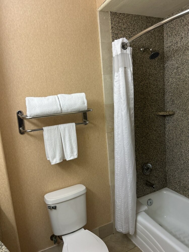 Фото Holiday Inn Express Las Vegas-Nellis, an Ihg Hotel