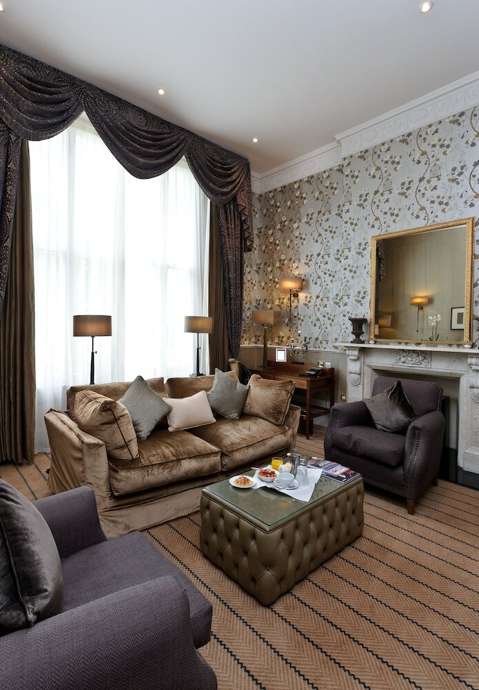 Фото The Colonnade