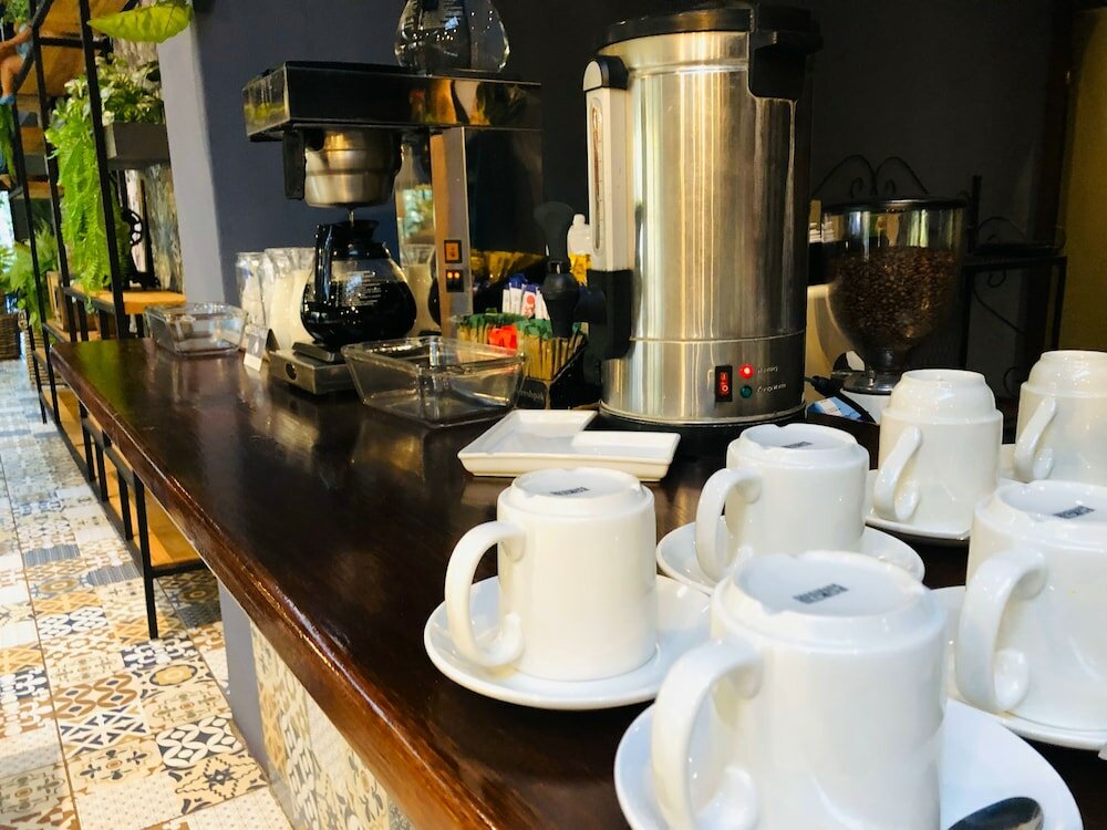 Фото Shangri-La Country Hotel