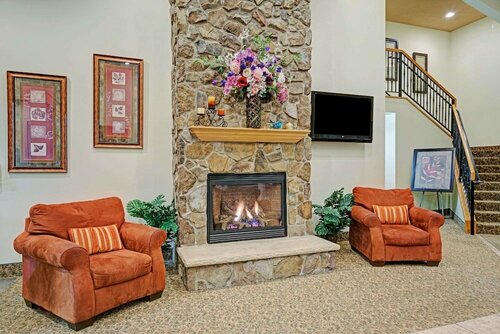 Гостиница Super 8 by Wyndham Rogers Minnesota в Портленде