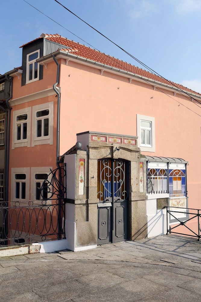 Фото 1872 River House