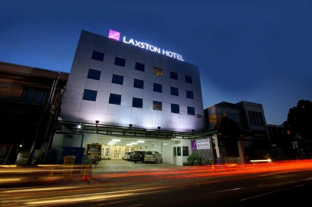 Hotel Laxston Hotel by Front One, Yogyakarta, photo