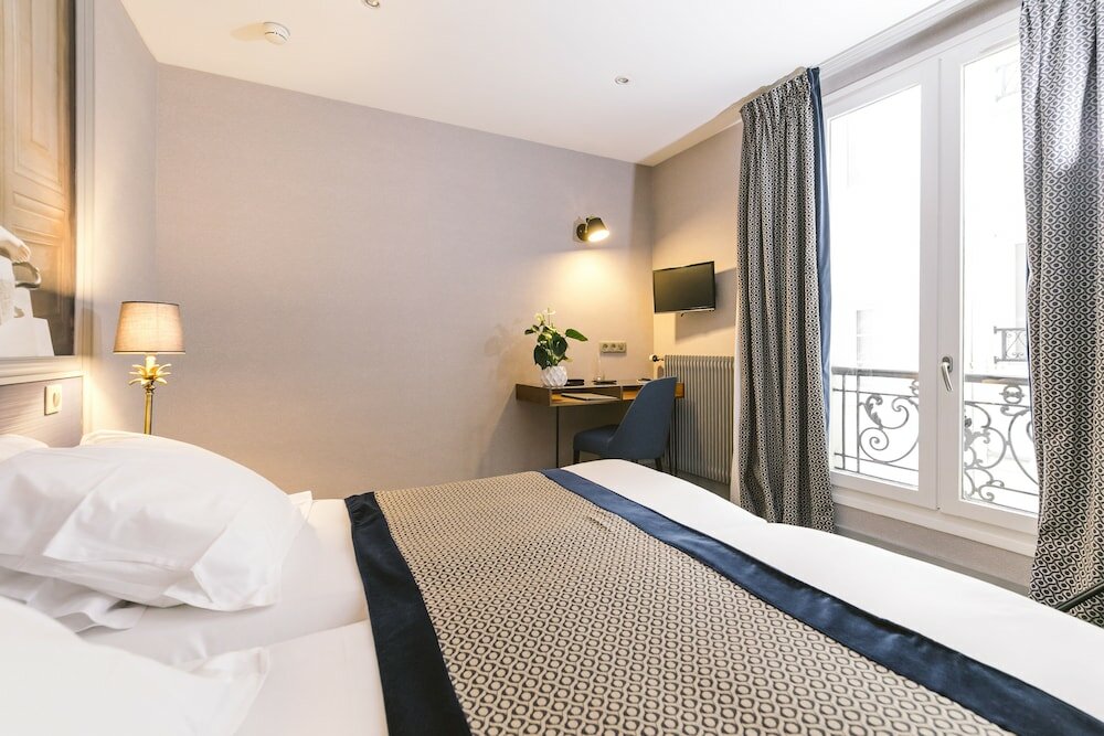 Фото Hotel Saint Christophe Paris