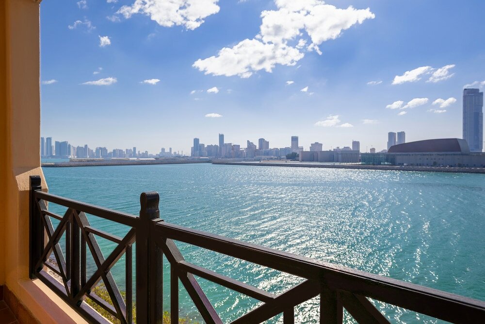 Фото Novotel Bahrain Al Dana Resort