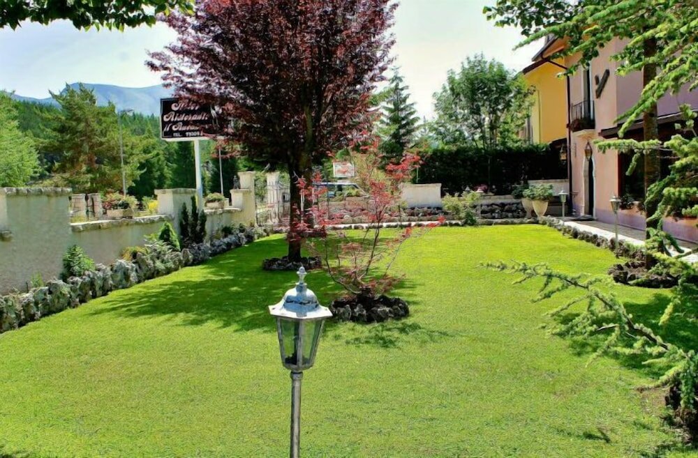 Фото Hotel Bucaneve