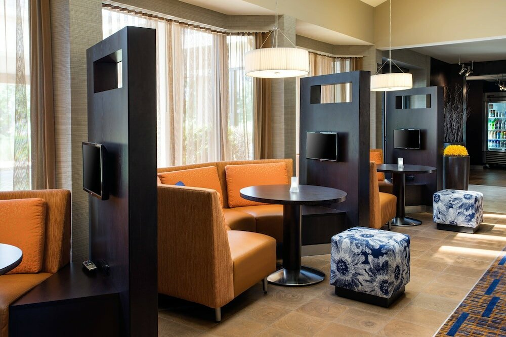 Фото Courtyard by Marriott Denver Central Park