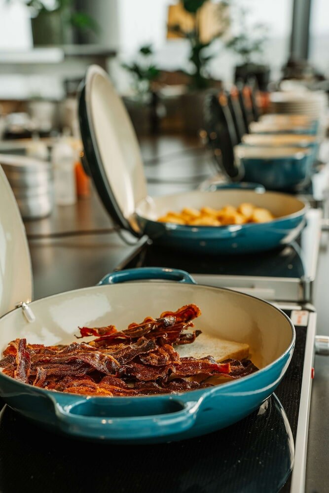 Фото Radisson Blu Hotel At Porsche Design Tower Stuttgart