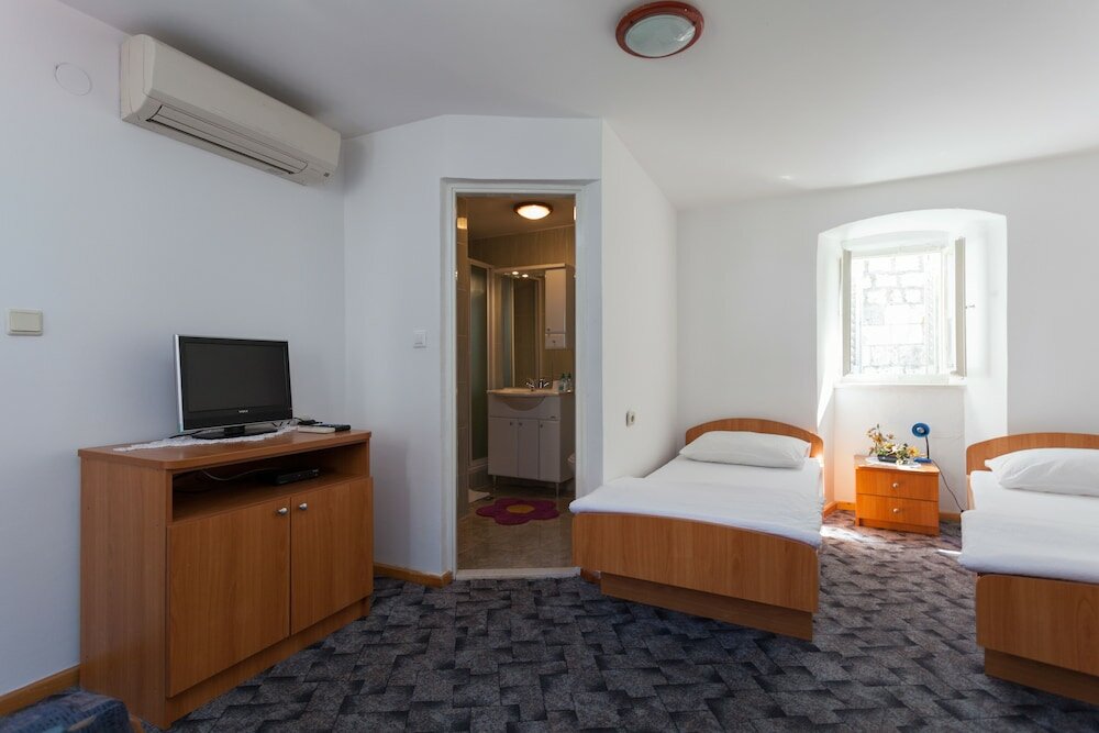 Фото Orhan Rooms Dubrovnik