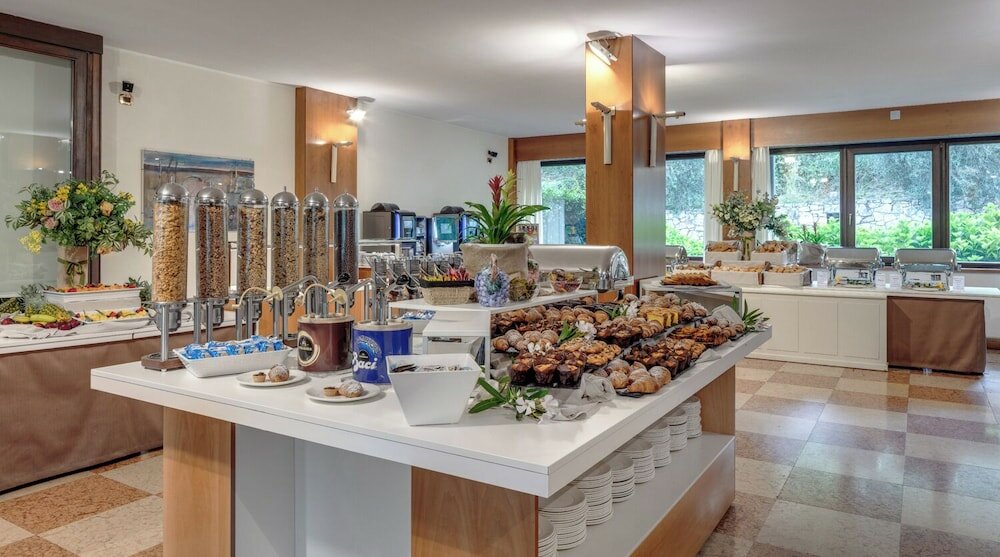 Фото Poiano Resort Hotel & Apartments