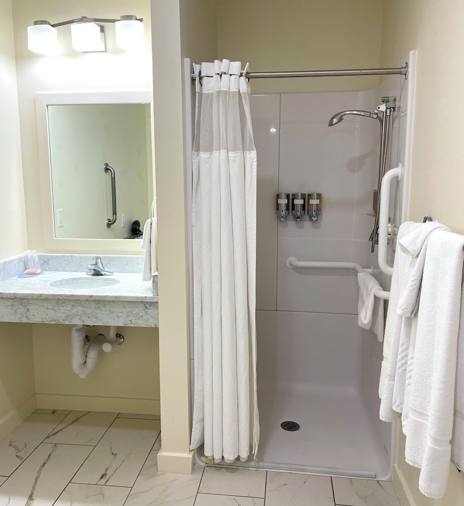 Фото The Circle Hotel Fairfield