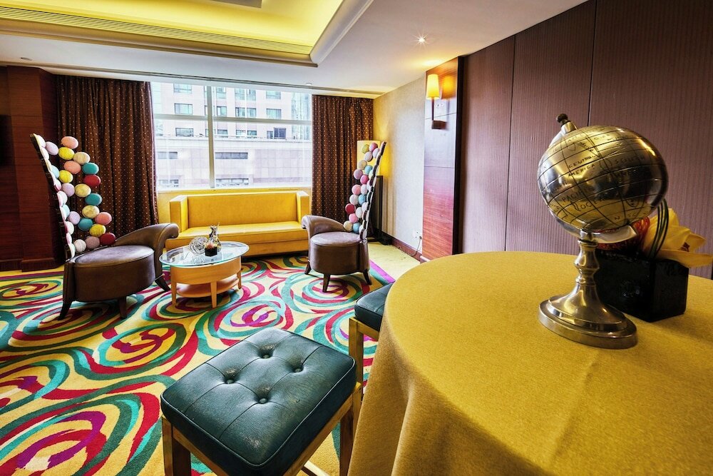 Фото Renaissance Shanghai Pudong Hotel