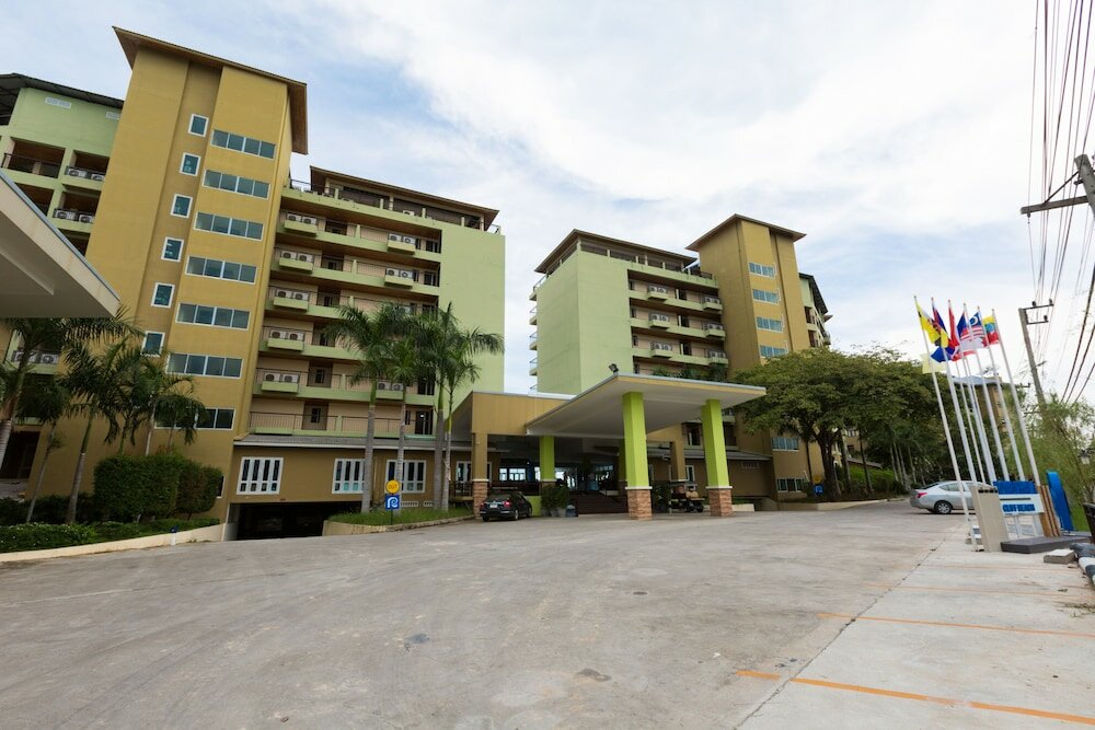 Фото Royal Phala Cliff Beach Resort and SPA