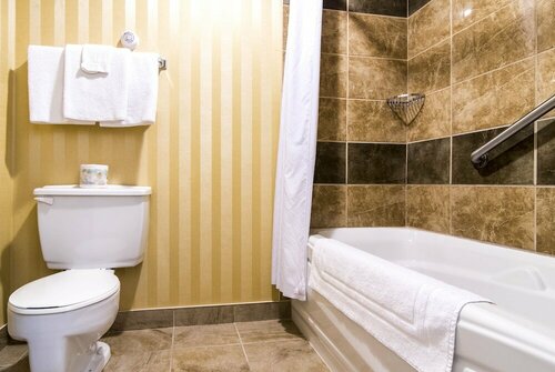 Гостиница Sinbad's Hotel & Suites в Гандере