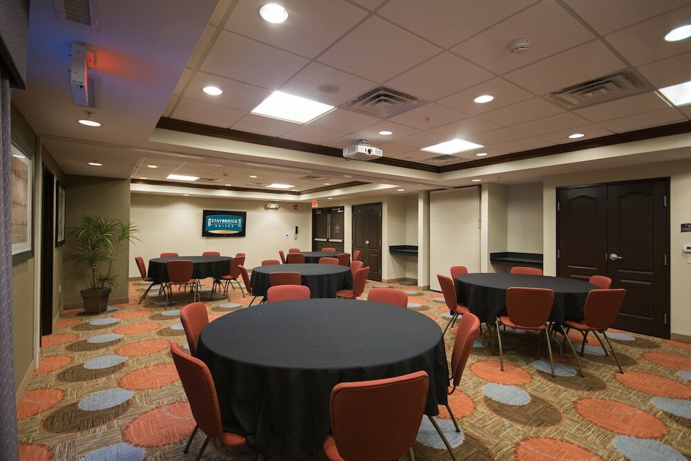 Фото Staybridge Suites Montgomeryville, an Ihg Hotel