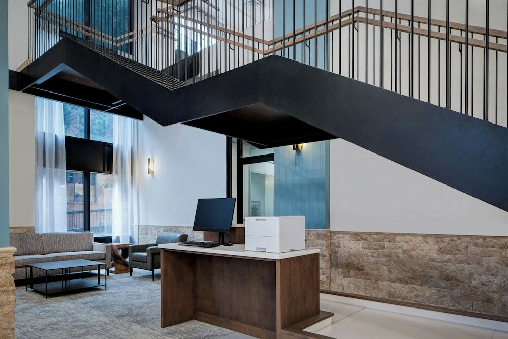 Фото SpringHill Suites Dallas Downtown West End