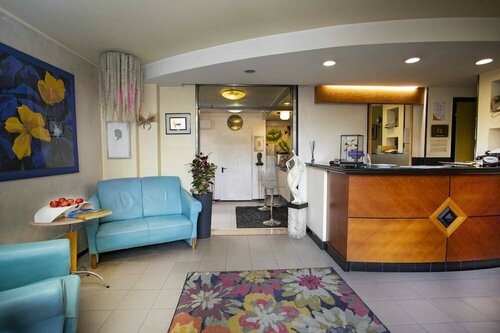 Внешний вид отеля Hotel Solarium в Чивитанова-Марке, фото 2