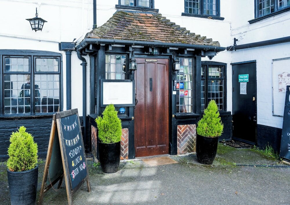 Фото The White Hart Hotel